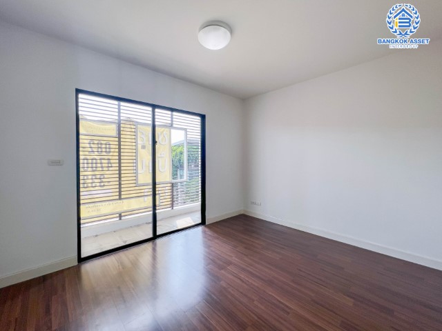 *****ทาวน์โฮมมือสองย่านนนทบุรี ม.ทาวน์พลัสเอ็กซ์ ประชาชื่น เนื้อที่ 21 ตร.ว. ฟังก์ชัน 3 ห้องนอน 3 ห้องน้ำ 2 ที่จอดรถ บ้านสวย สภาพใหม่ บนทำเลโซนเมือง เชื่อมต่อถ.ติวานนท์ ถ.แจ้งวัฒนะ และถ.งามวงศ์วาน และใกล้รถไฟฟ้าสายสีชมพู "สถานีสนามบินน้ำ"